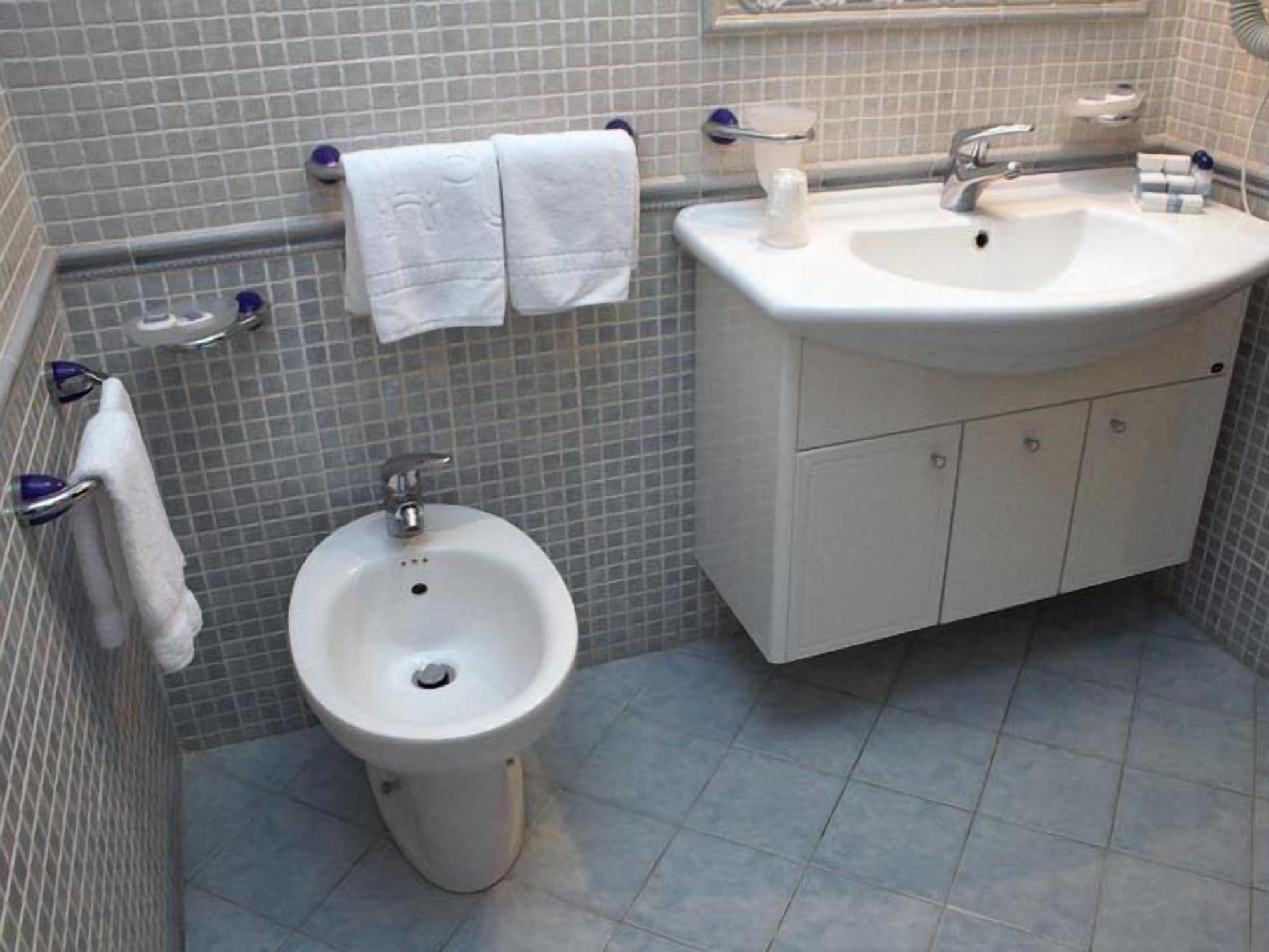 Hotel Apan Реджо ди Калабрия Екстериор снимка